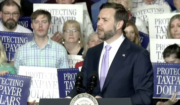 JD Vance waxa ay samaysaa sheegashooyin la iska waydiin karo oo ku saabsan khayaanada ka jirta barnaamijka Medicaid ee Maine