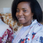 De l’aiguille à l’entreprise : Apphia Kamanda tisse une voie vers l’entrepreneuriat